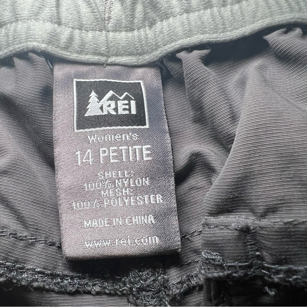 REI Gray Convertible Pants Shorts Womens Sz 14 Petite Elastic Waist Zip Fly - Picture 4 of 14